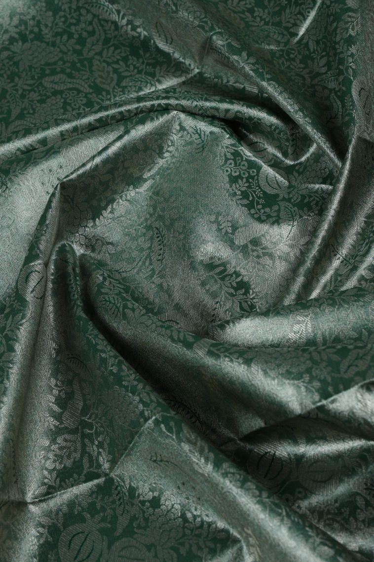 Green Visiri Madippu Silk Sarees with Gold Zari Floral Patterns view 4
