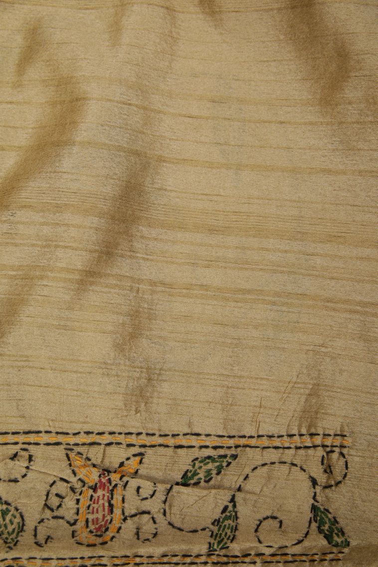 Cream White Tussar Silk Saree with Without Zari Zari Floral Patterns view 3