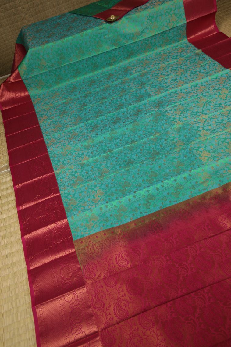 Green Visiri Madippu Silk Sarees with Copper Zari Floral Patterns view 2