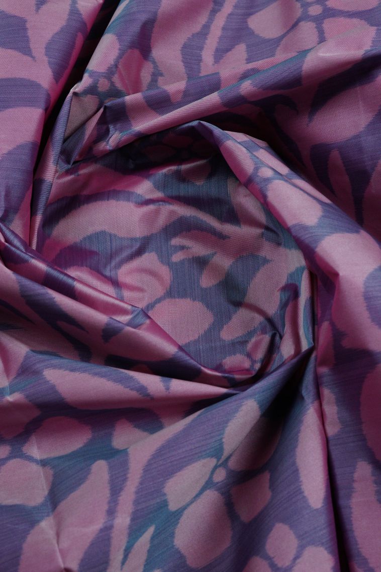 Crepe Pink Soft Silk Sarees with Without Zari Zari Geometric Shapes view 4