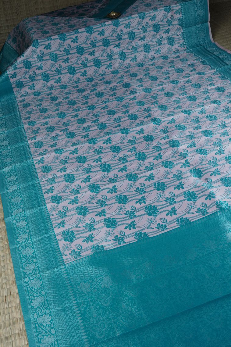 Blush Pink Visiri Madippu Silk Sarees with Silver Zari Floral Patterns view 2