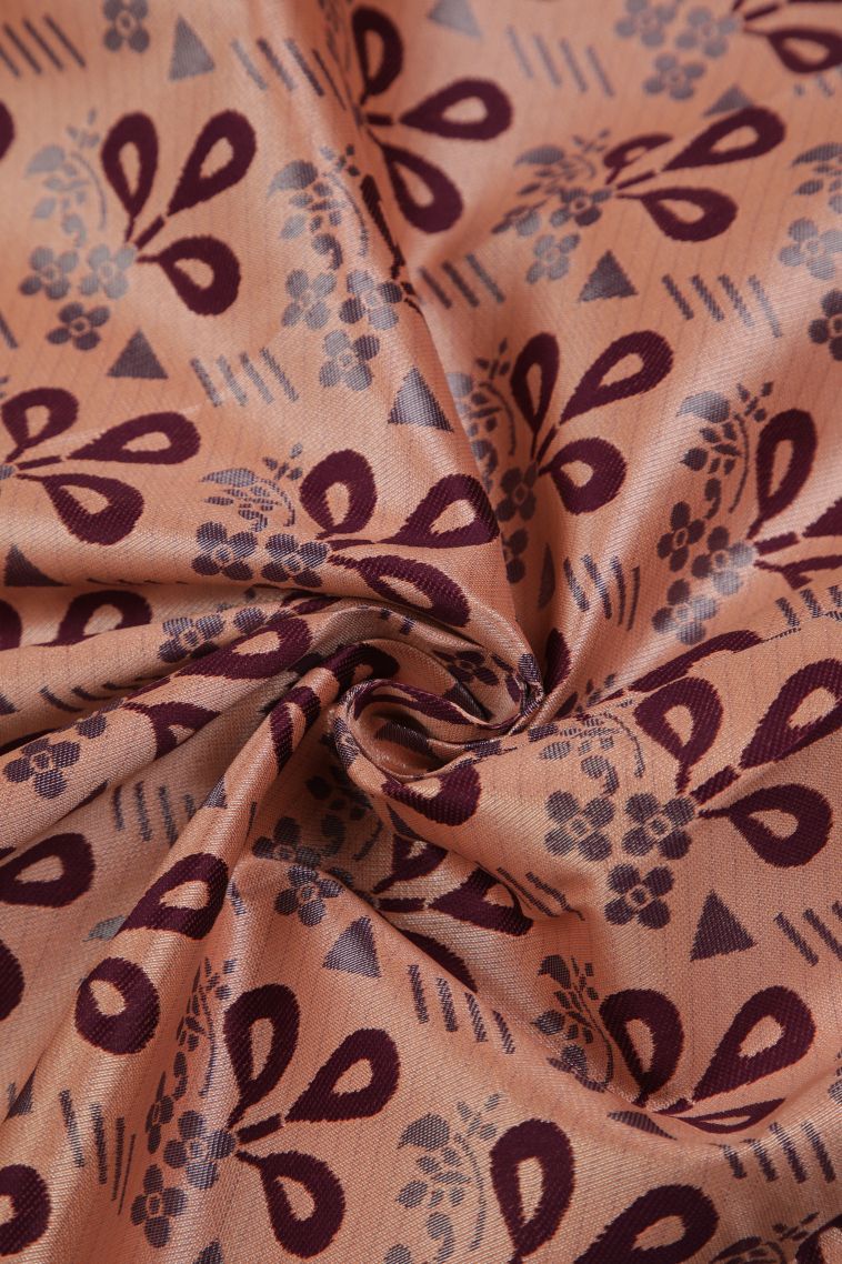 Cantaloupe Orange Visiri Madippu Silk Sarees with Silver Zari Floral Patterns view 4