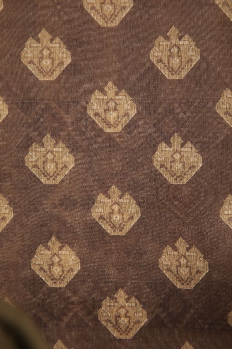 Chiffon White Tussar Saree with Without Zari Zari Floral Patterns view 3