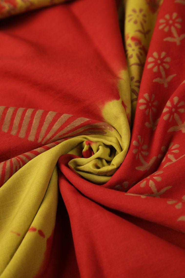 Dawn Red Cotton Sarees with Without Zari Zari Geometric Shapes view 4