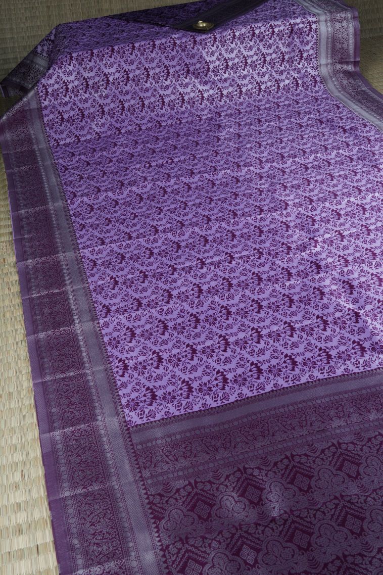 Amethyst Purple Visiri Madippu Silk Sarees with Silver Zari Floral Patterns view 2