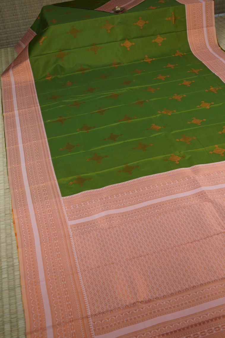 Basil Green Visiri Madippu Silk Sarees with Gold And Silver Zari Buttis (small Dots Or Motifs) view 2
