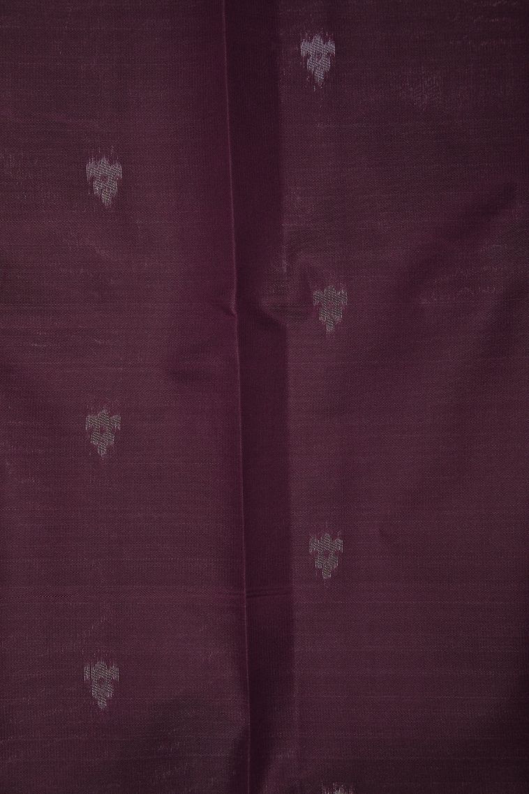 Cantaloupe Orange Visiri Madippu Silk Sarees with Silver Zari Floral Patterns view 3