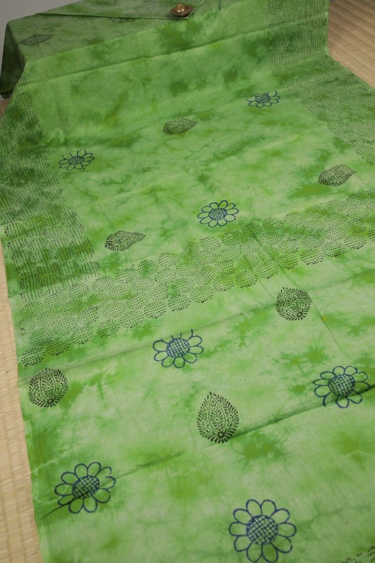 Lime Green Cotton Sarees with Without Zari Zari Floral Patterns view 2