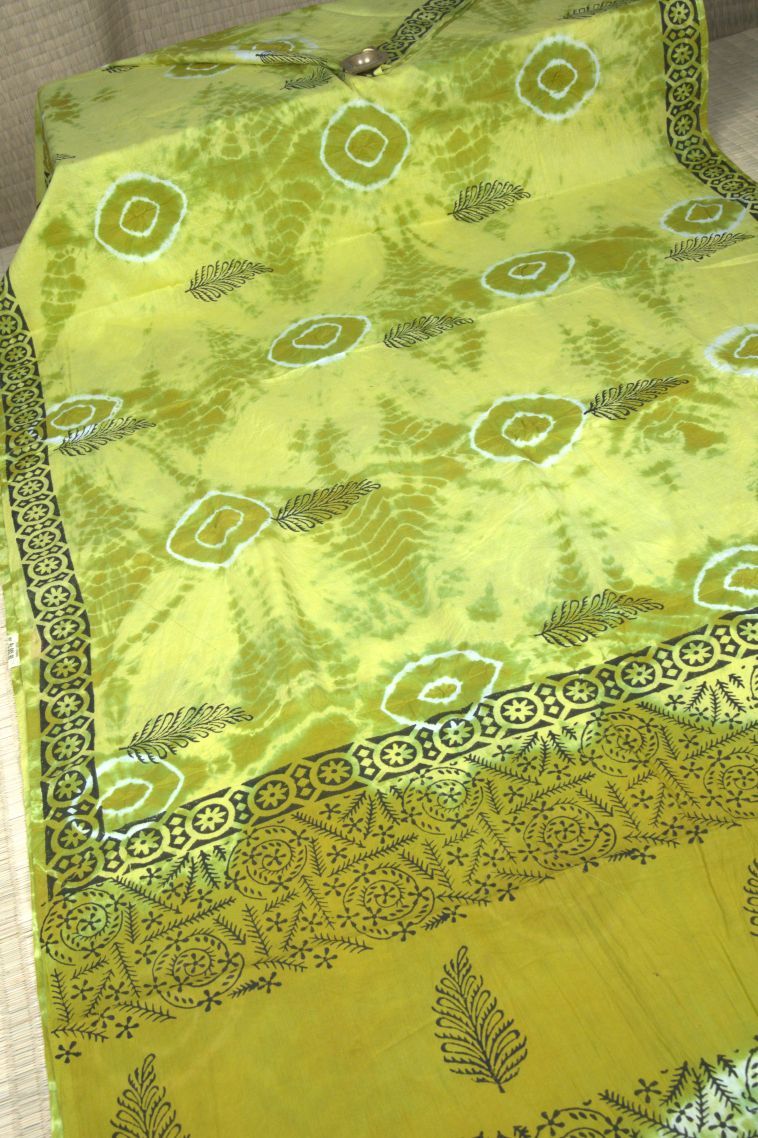 Olive Green Cotton Sarees with Without Zari Zari Floral Patterns view 2