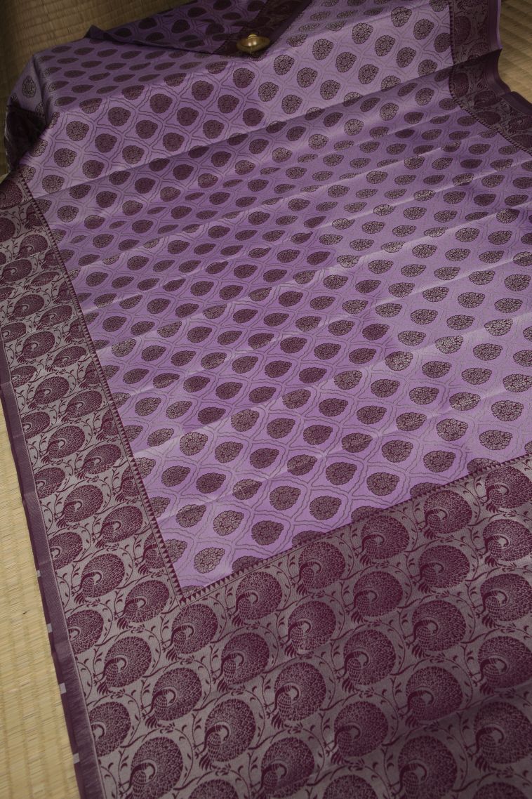 Iris Purple Visiri Madippu Silk Sarees with Silver Zari Floral Patterns view 2