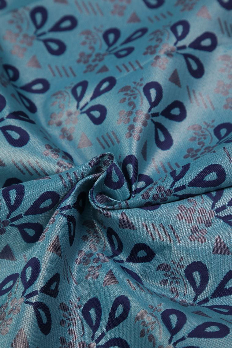 Cerulean Blue Visiri Madippu Silk Sarees with Silver Zari Floral Patterns view 4