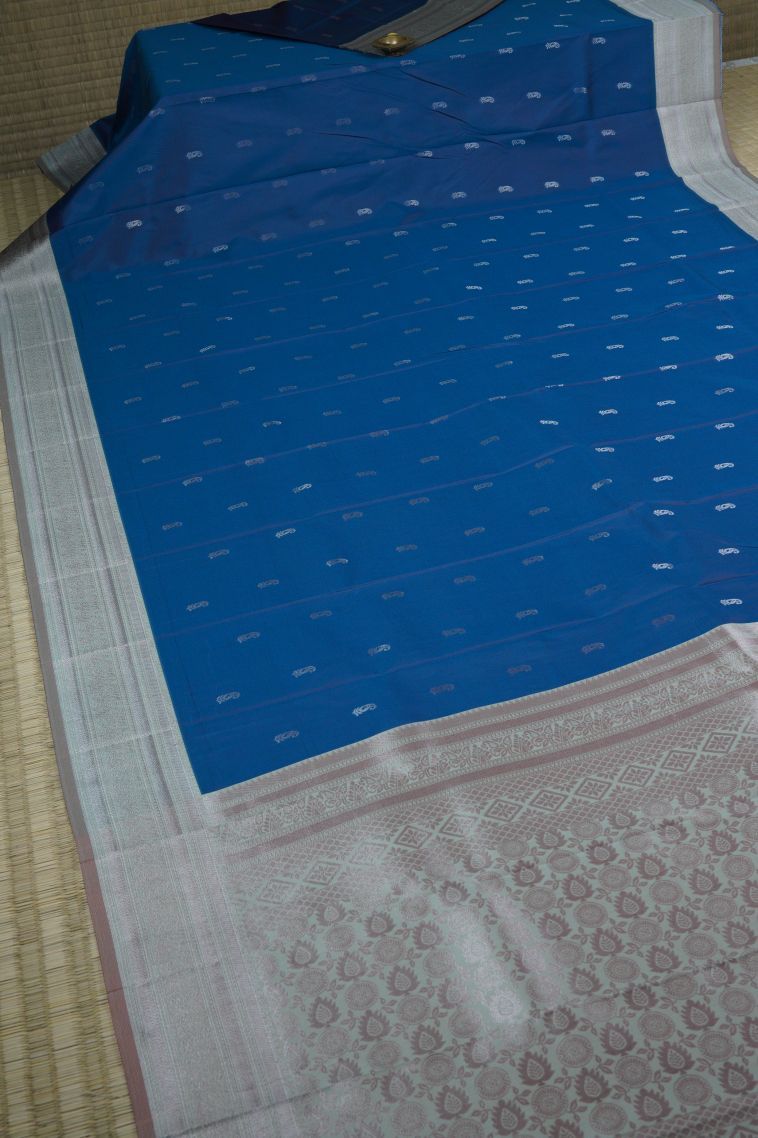 Cerulean Blue Visiri Madippu Silk Sarees with Gold And Silver Zari Buttis (small Dots Or Motifs) view 2