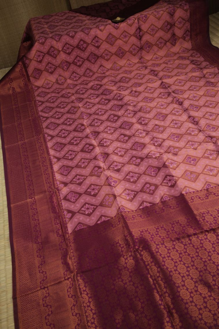 Crepe Pink Apoorva Silk Sarees with Copper Zari Floral Patterns view 2