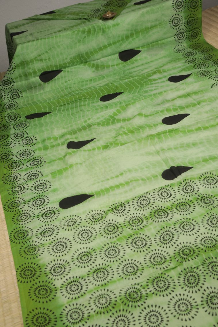 Lime Green Cotton Sarees with Without Zari Zari Buttis (small Dots Or Motifs) view 2