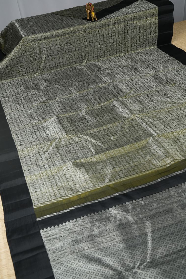 Moccon Green Kanchipuram Silk Sarees with Silver Zari Floral Patterns view 2