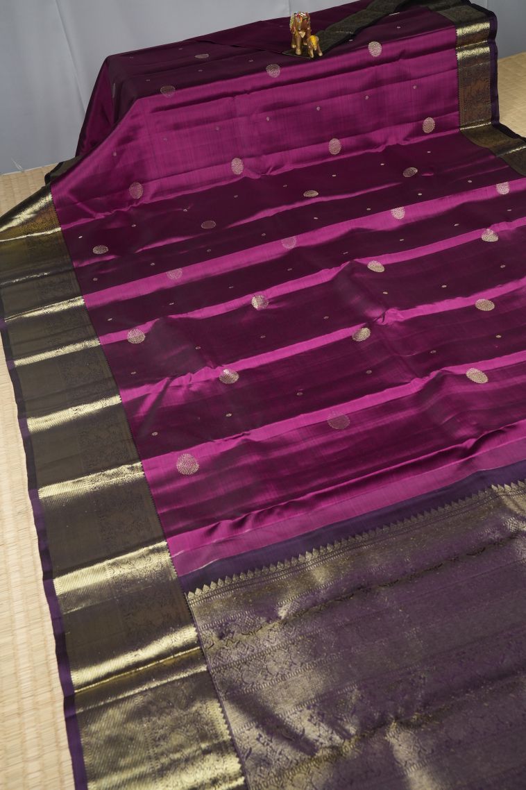 Magenta Purple Kanchipuram Silk Sarees with Gold Zari Buttis (small Dots Or Motifs) view 2