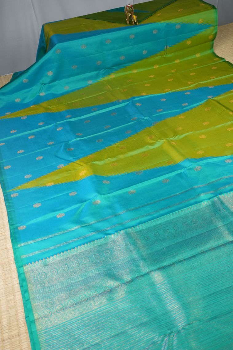 Cerulean Blue Kanchipuram Silk Sarees with Gold Zari Geometric Shapes view 2