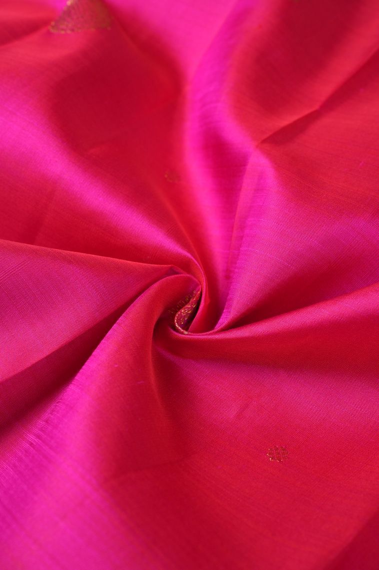 Magenta  Pink Kanchipuram Silk Sarees with Gold Zari Buttis (small Dots Or Motifs) view 4