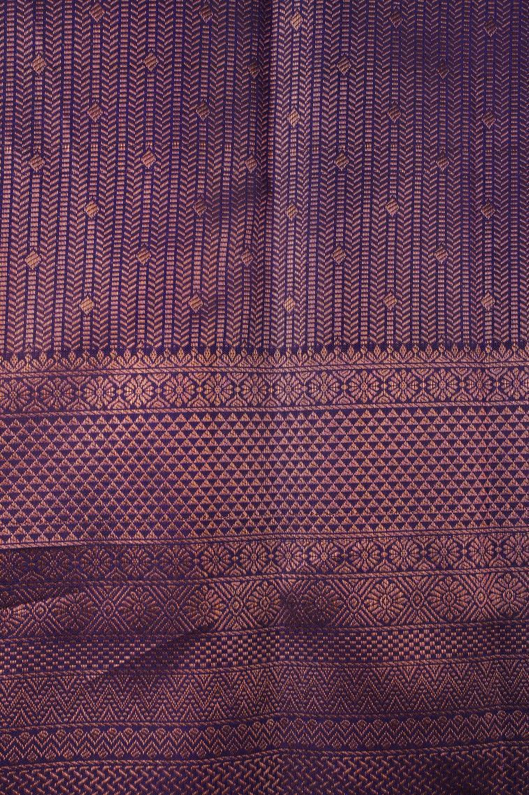Lilac Purple Kanchipuram Silk Sarees with Gold Zari Geometric Shapes view 3