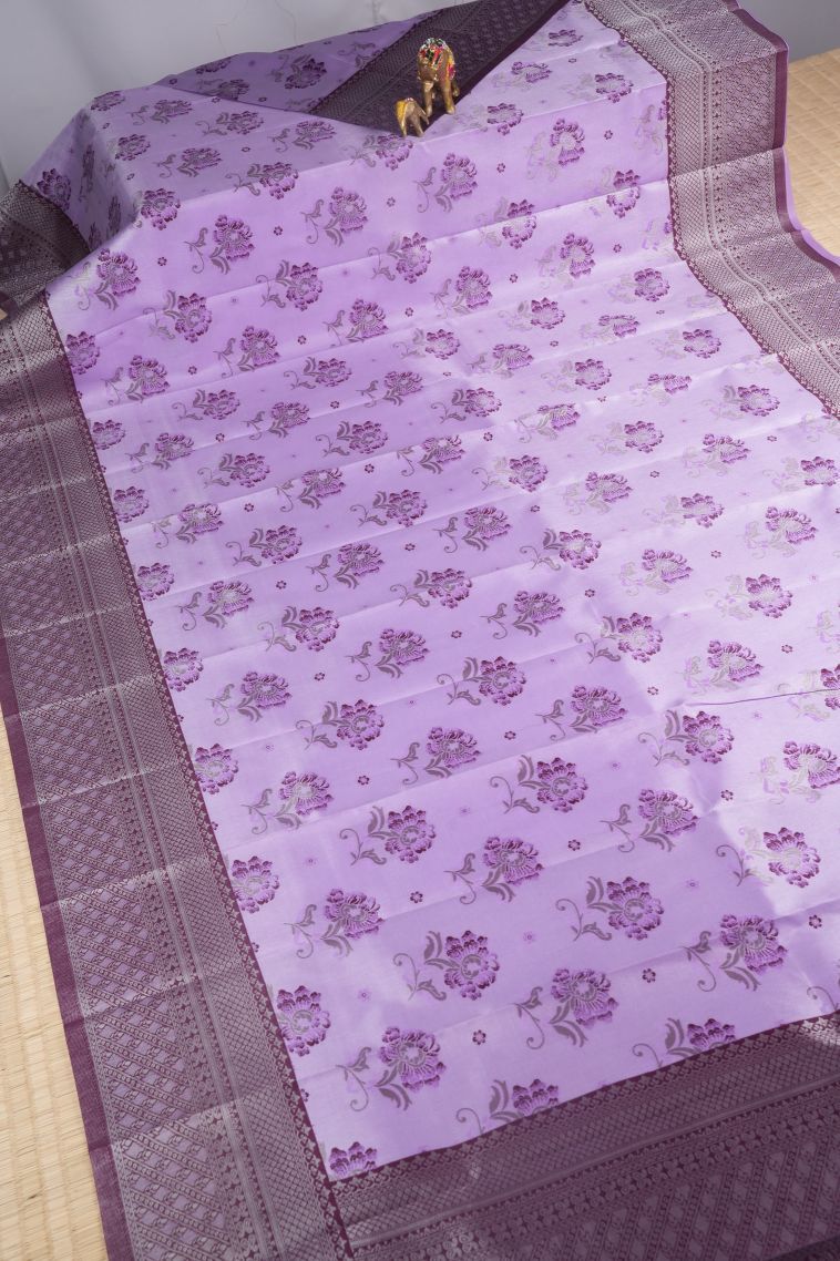 Lavender Purple Visiri Madippu Silk Sarees with Silver Zari Buttis (small Dots Or Motifs) view 2