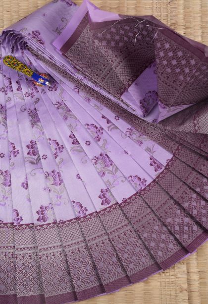 Lavender Purple Visiri Madippu Silk Sarees with Silver Zari Buttis (small Dots Or Motifs)