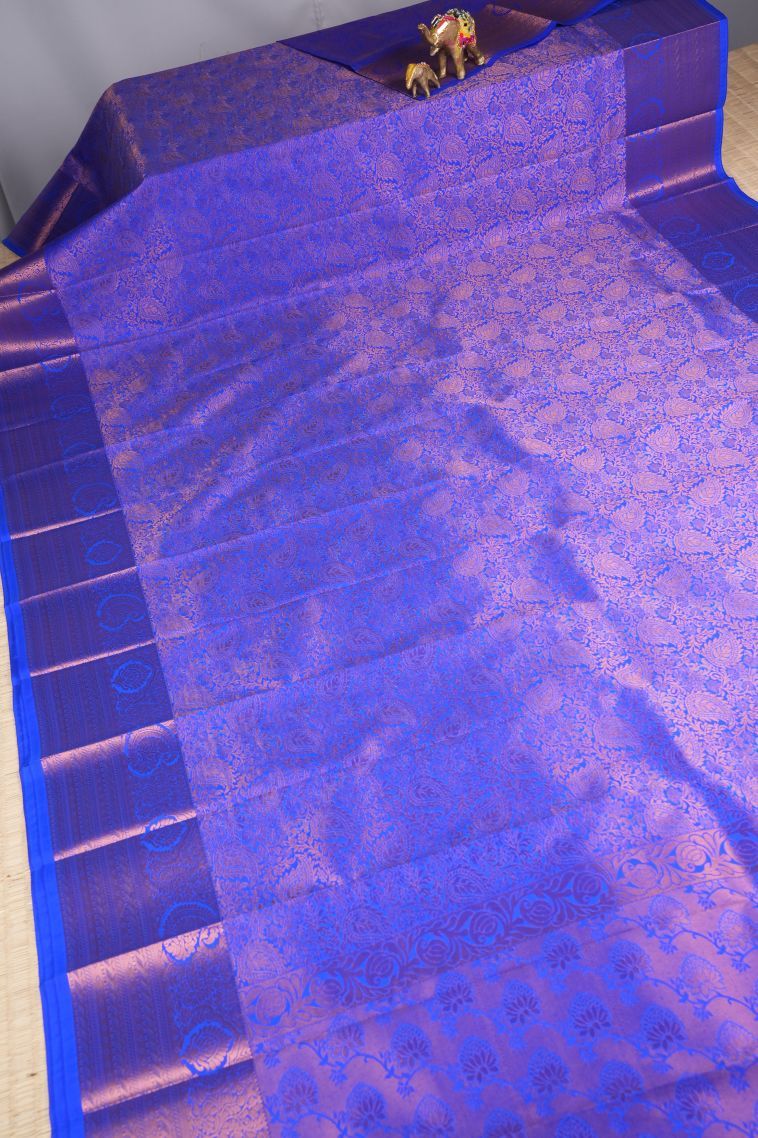 Cobalt Blue Visiri Madippu Silk Sarees with Copper Zari Floral Patterns view 2