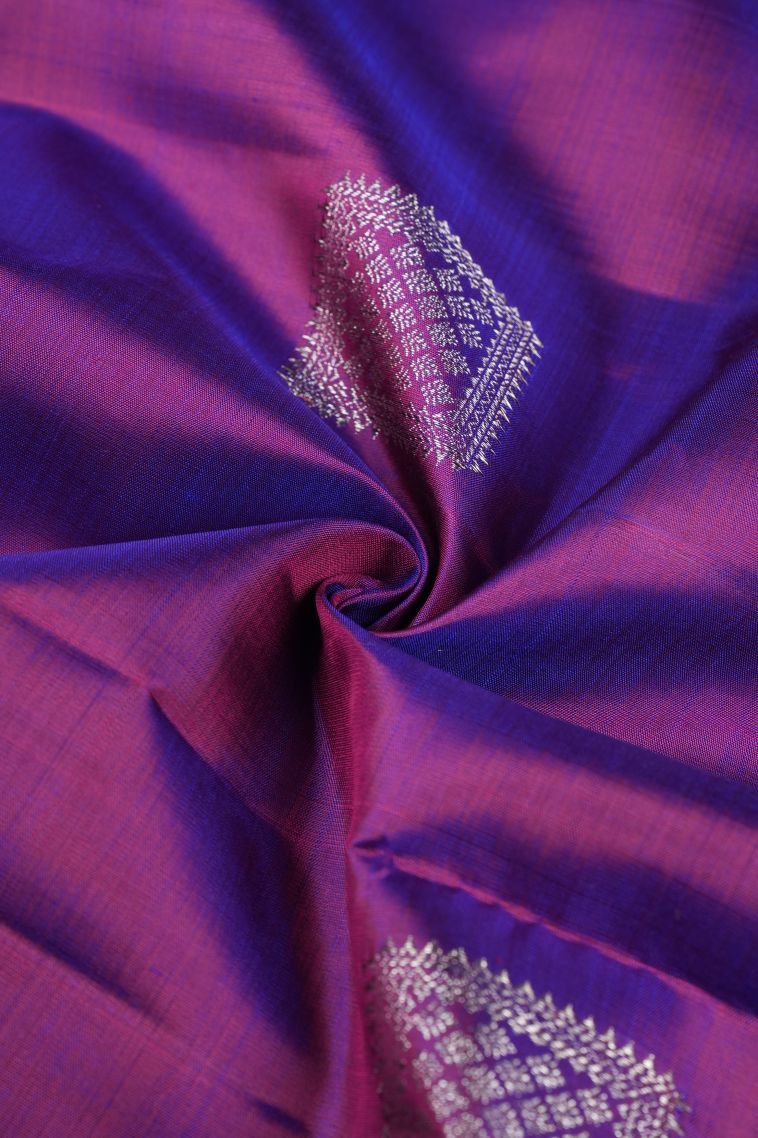 Bubble Purple Kanchipuram Silk Sarees with Silver Zari Buttis (small Dots Or Motifs) view 4