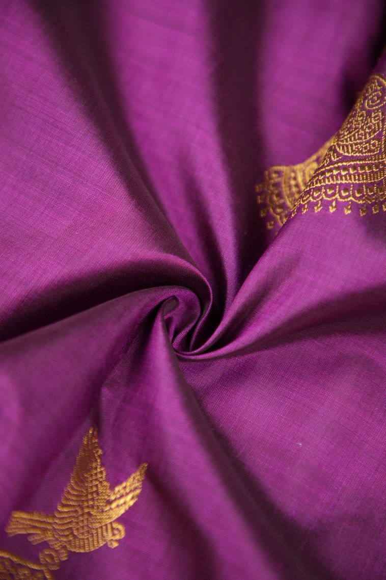 Magenta Purple Kanchipuram Silk Sarees with Gold Zari Buttis (small Dots Or Motifs) view 4