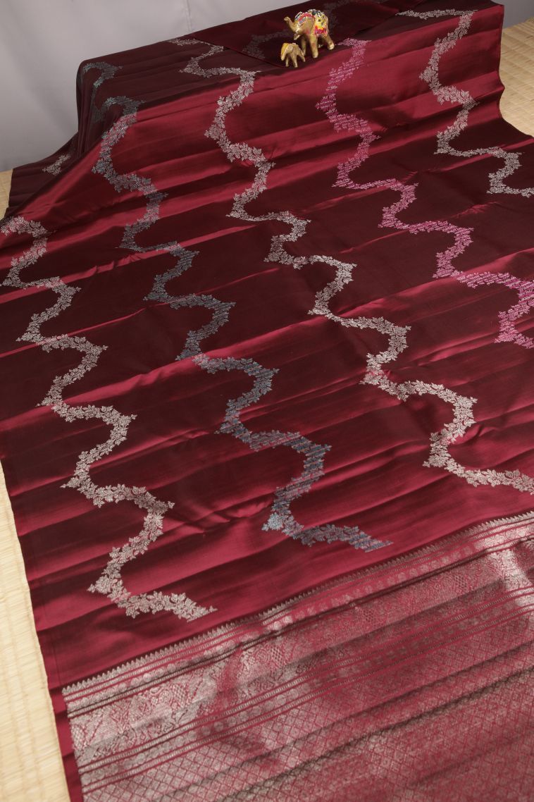 Magenta Purple Kanchipuram Silk Sarees with Bronze Zari Floral Patterns view 2