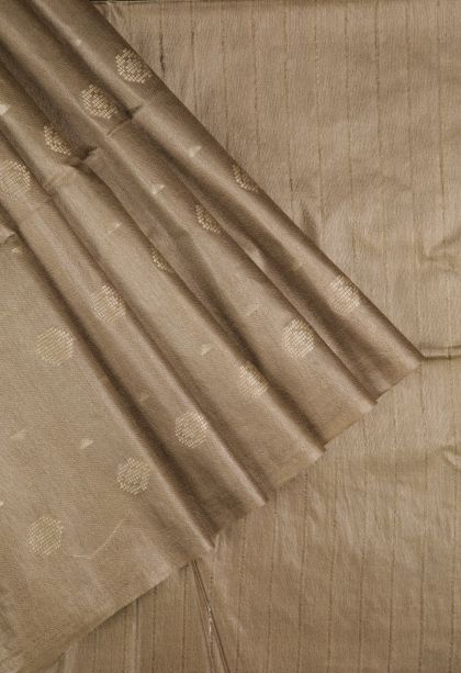 Moccon Green Tussar Saree with Without Zari Zari Buttis (small Dots Or Motifs)