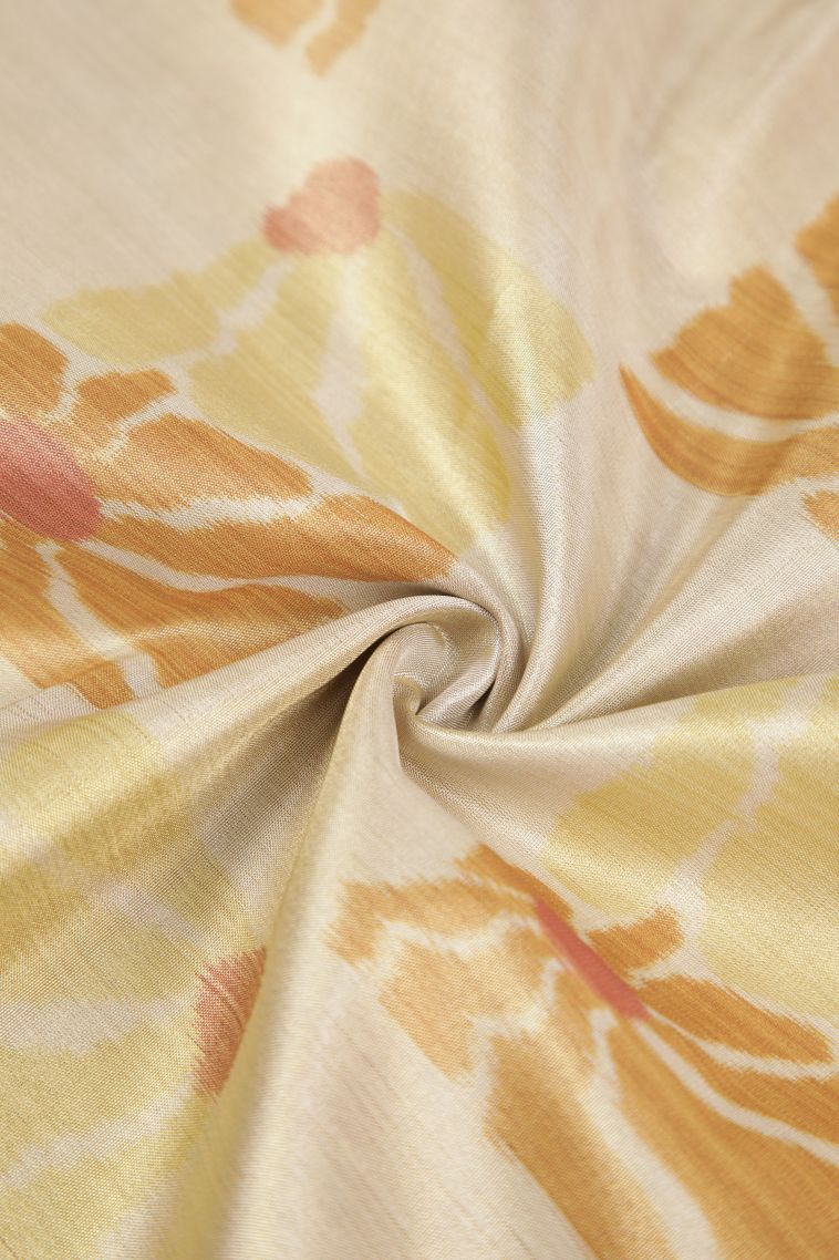 Cream White Soft Silk Sarees with Without Zari Zari Floral Patterns view 4