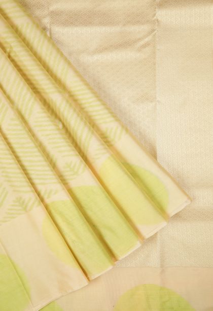 Cream White Soft Silk Sarees with Without Zari Zari Geometric Shapes