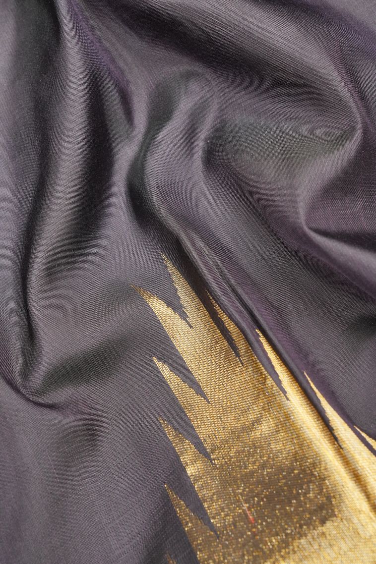 Cream White Kanchipuram Silk Sarees with Without Zari Zari Plain view 3