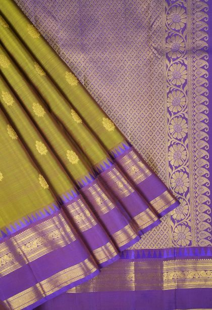 Paris Green Kanchipuram Silk Sarees with Gold Zari Buttis (small Dots Or Motifs)