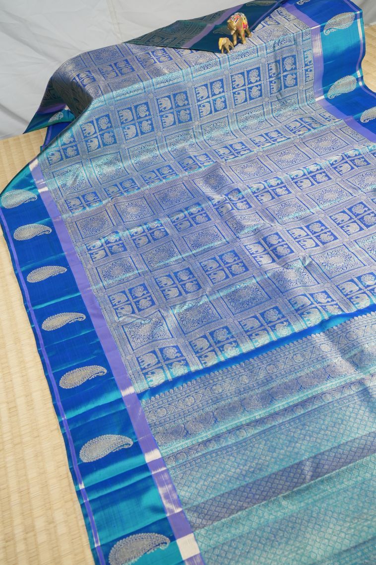 Peacock Blue Kanchipuram Silk Sarees with Gold Zari Floral Patterns view 2