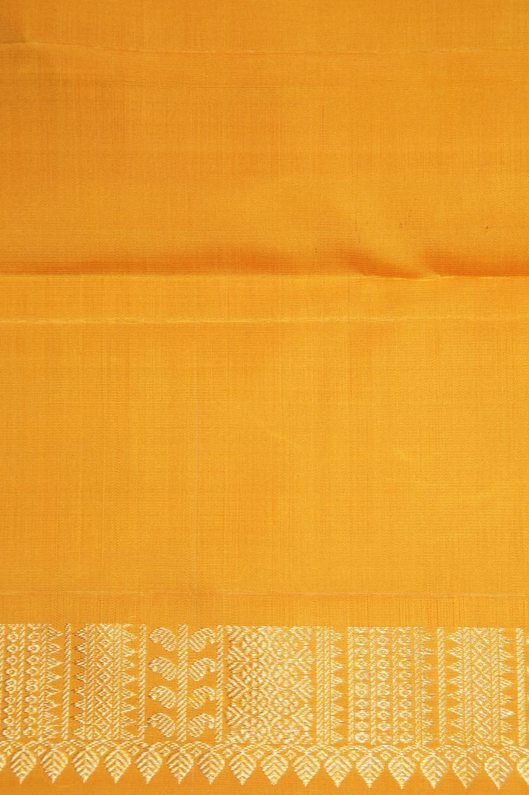 Crepe Pink Kanchipuram Silk Sarees with Gold Zari Buttis (small Dots Or Motifs) view 3