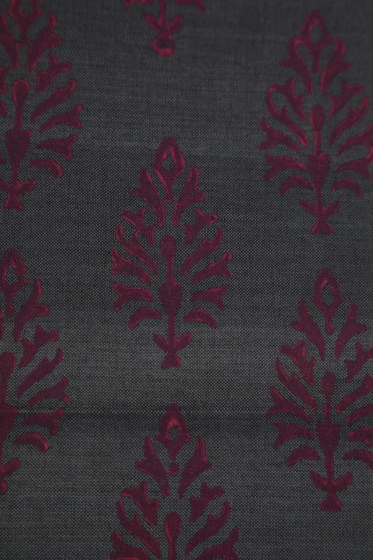 Strawberry Pink Poly Cotton Sarees with Without Zari Zari Floral Patterns view 3