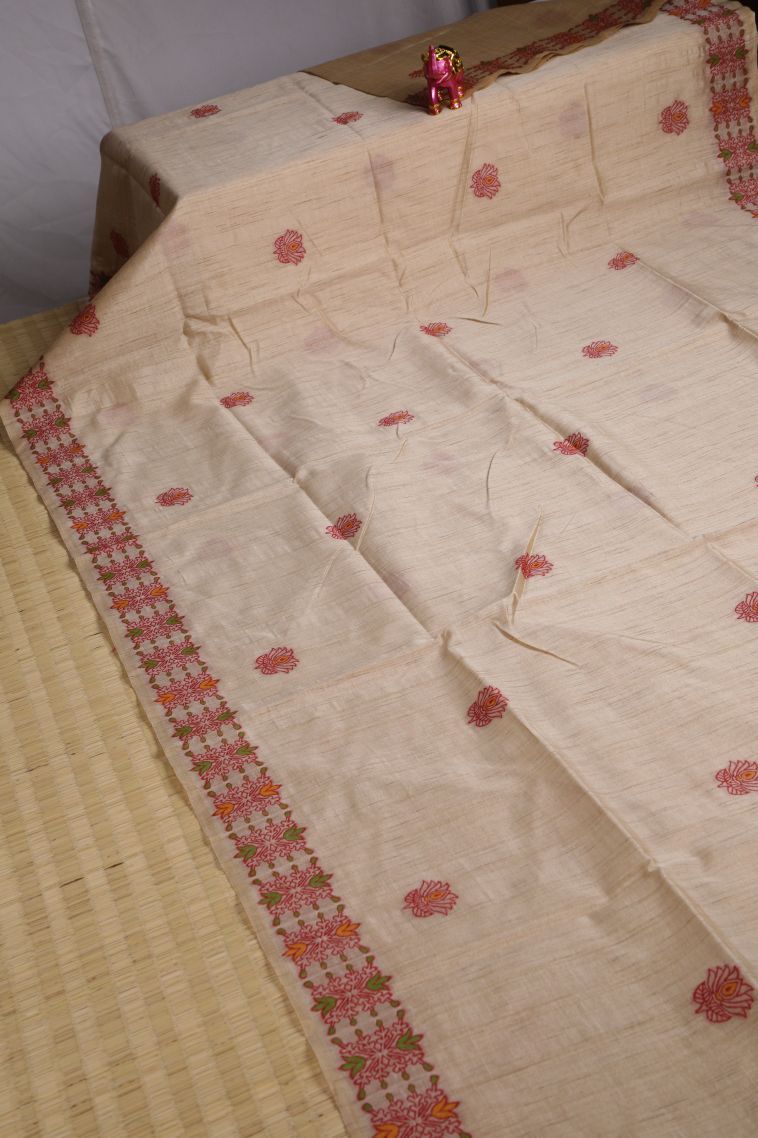 Cream White Tussar Saree with Without Zari Zari Floral Patterns view 2