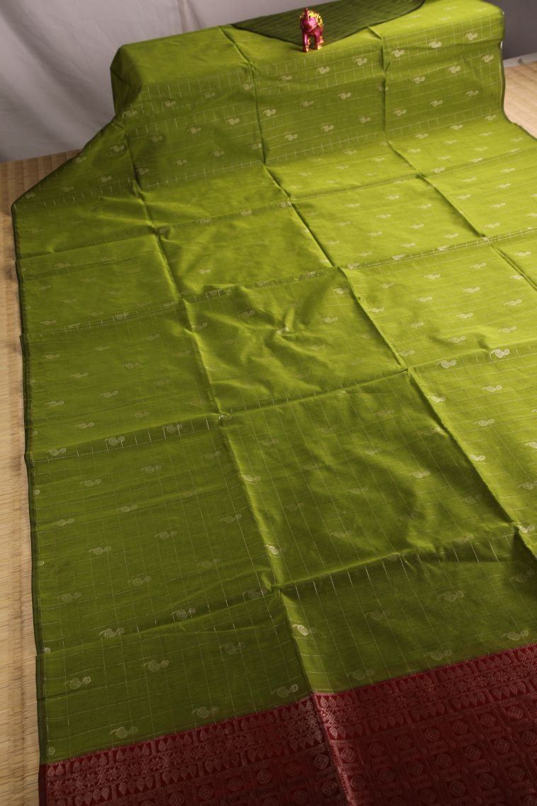 Pear Green Silk Cotton Sarees with Gold Zari Checks And Puttas view 2