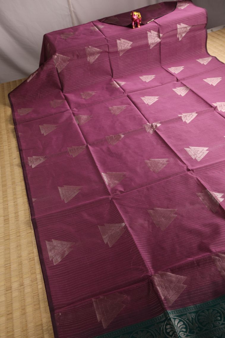 Lean Pink Silk Cotton Sarees with Silver Zari Geometric Shapes view 2