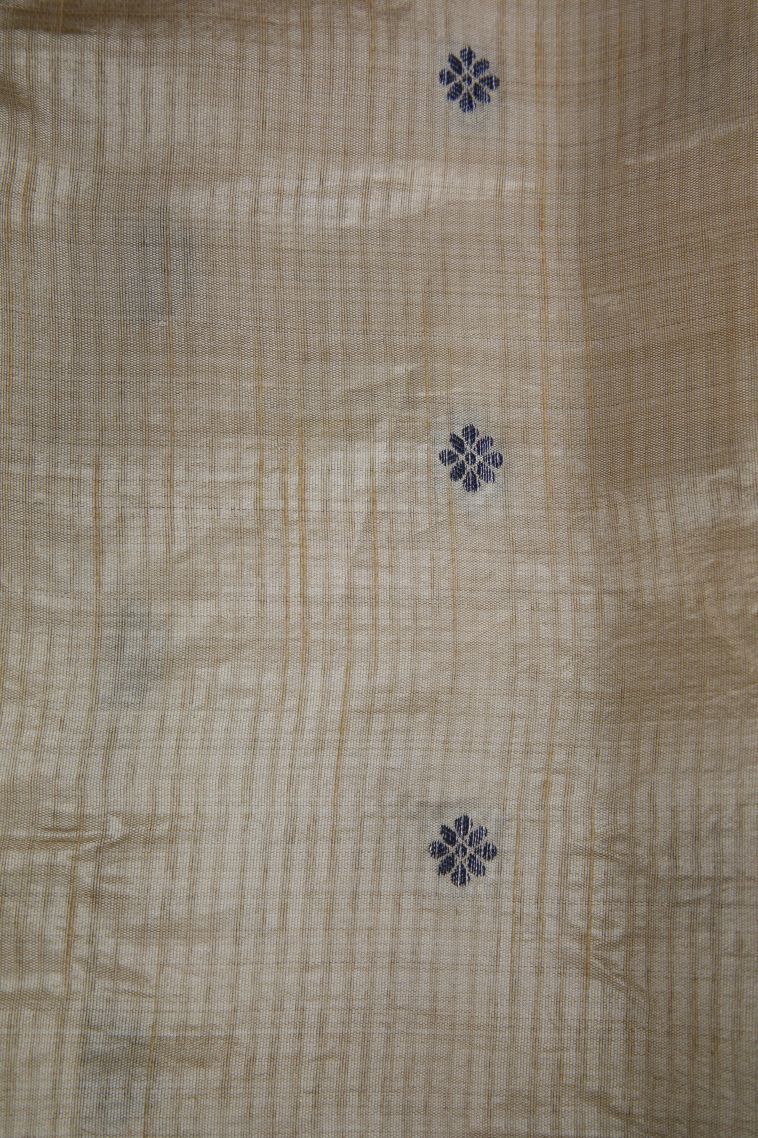 Cookie Yellow Raw Silk Sarees with Without Zari Zari Floral Patterns view 3