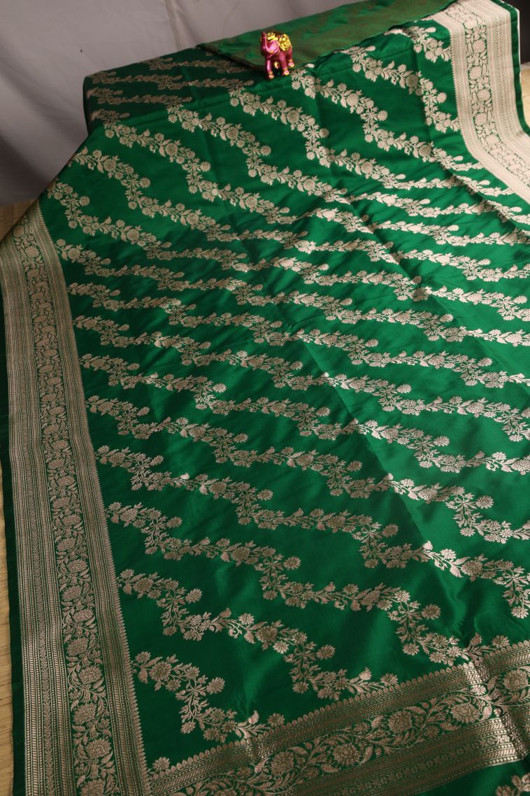 Emerald Green Banaras Sarees with Gold Zari Floral Patterns view 2