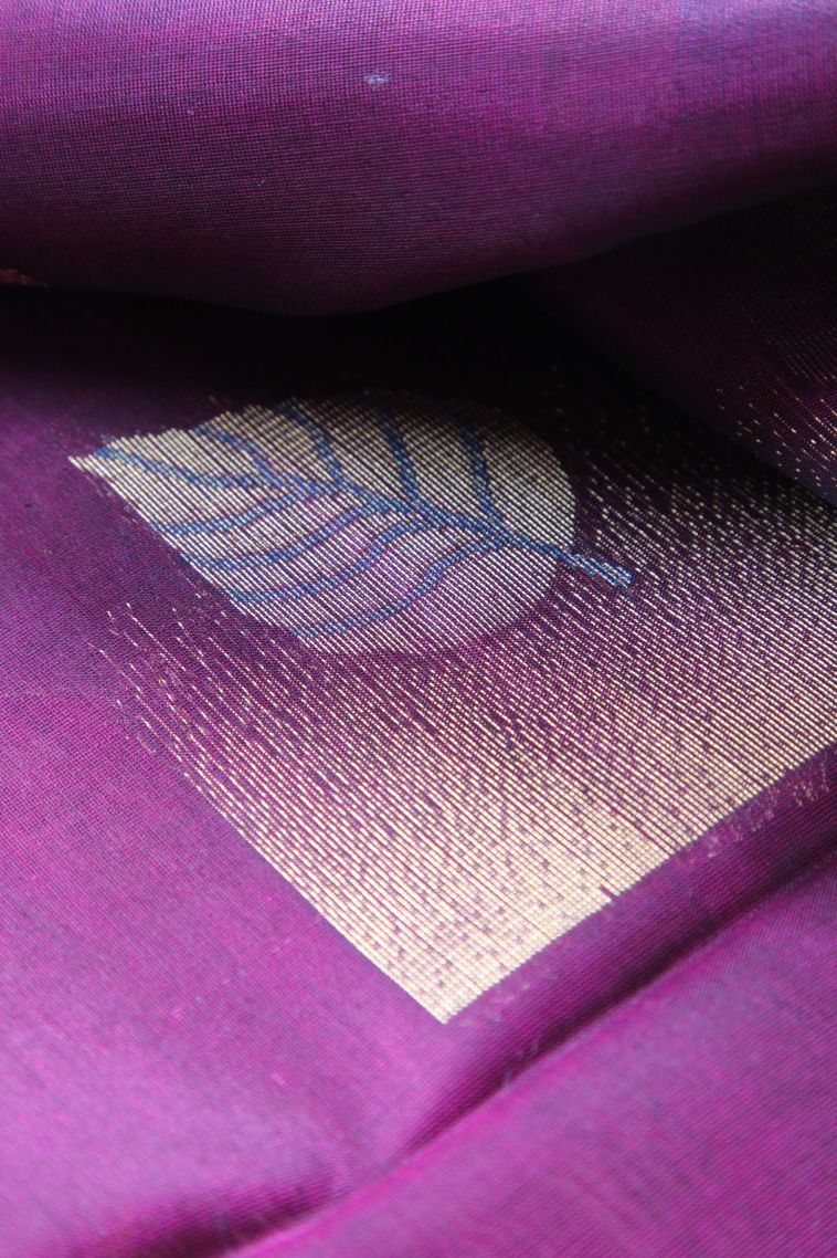 Sangria Purple Silk Cotton Sarees with Gold Zari Floral Patterns view 4