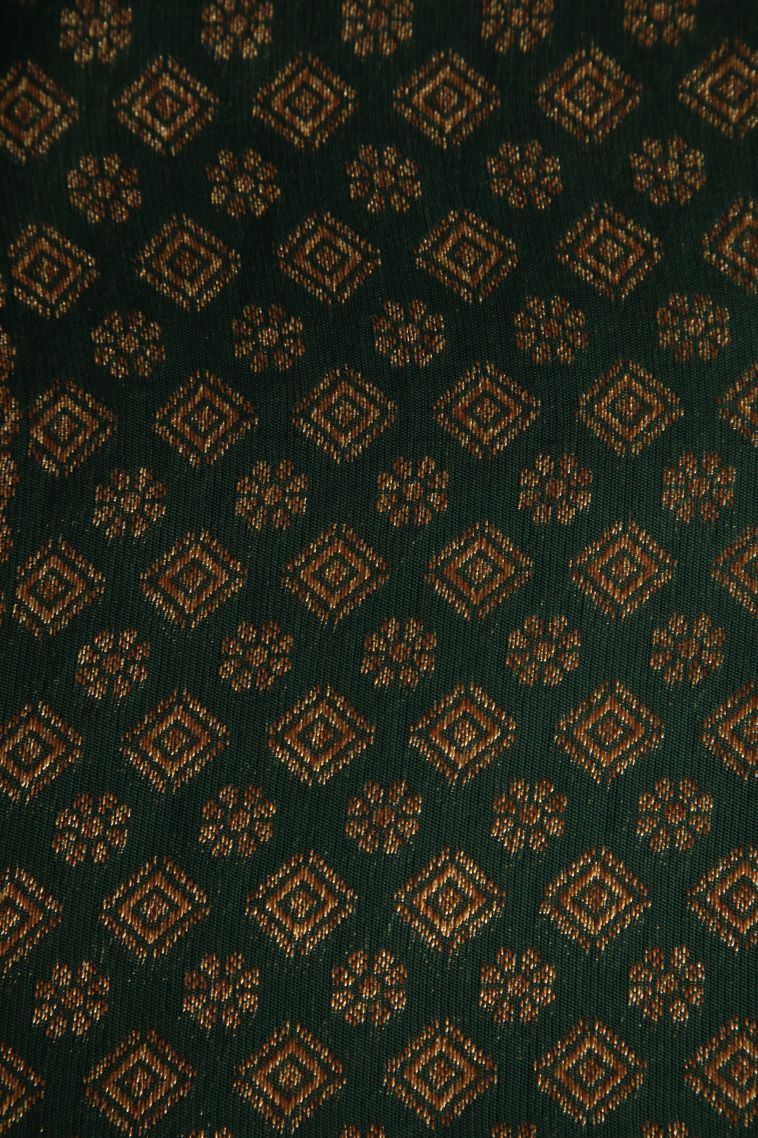 Bottle Green Banaras Sarees with Gold Zari Plain view 3