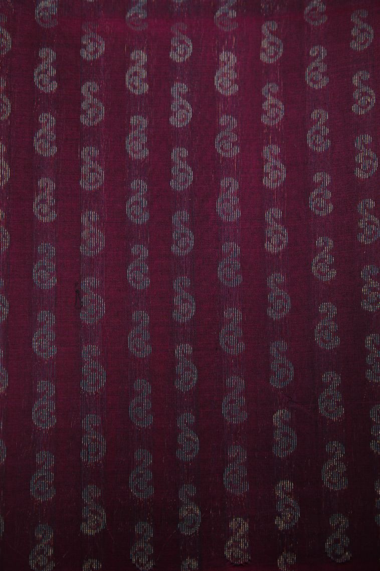 Salmon Pink Silk Cotton Sarees with Silver Zari Floral Patterns view 3