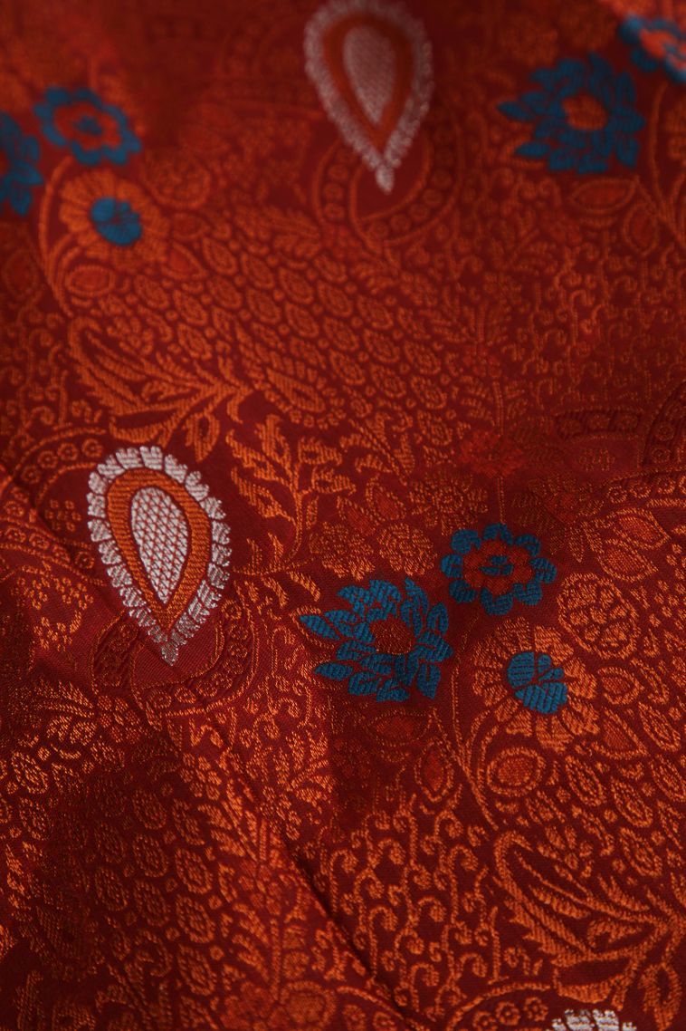 Berry Red Visiri Madippu Silk Sarees with Copper Zari Floral Patterns view 4