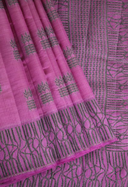 Taffy Pink Raw Silk Sarees with Without Zari Zari Floral Patterns