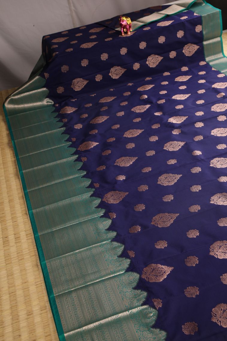 Berry Blue Visiri Madippu Silk Sarees with Copper Zari Thilagam Puttas view 2