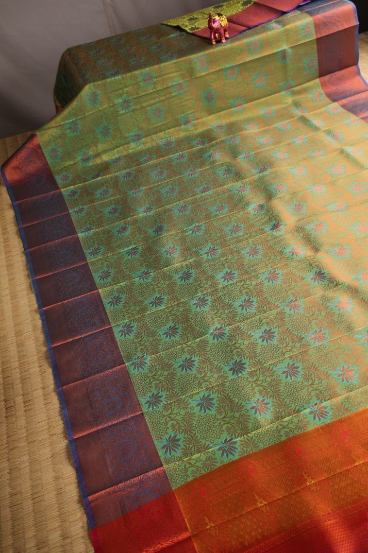 Forest Green Visiri Madippu Silk Sarees with Copper Zari Floral Patterns view 2