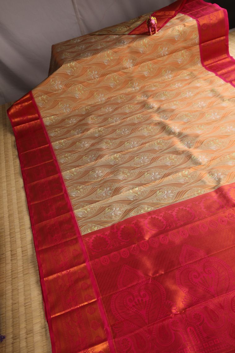 Shortbread Yellow Visiri Madippu Silk Sarees with Copper Zari Floral Patterns view 2